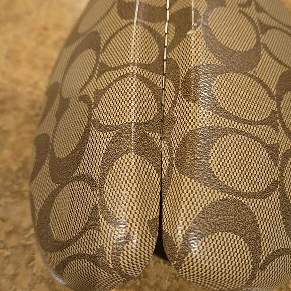 Coach Signature Hard Clamshell Eye Glasses Sunglasses Case Tan Brown c Logo vtg - Picture 10 of 16